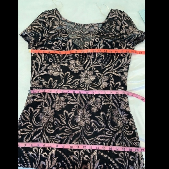 NEW JS Collections Embroidered Trumpet Gown‎ in Black/Pink [SZ 12 ] - Picture 8 of 8